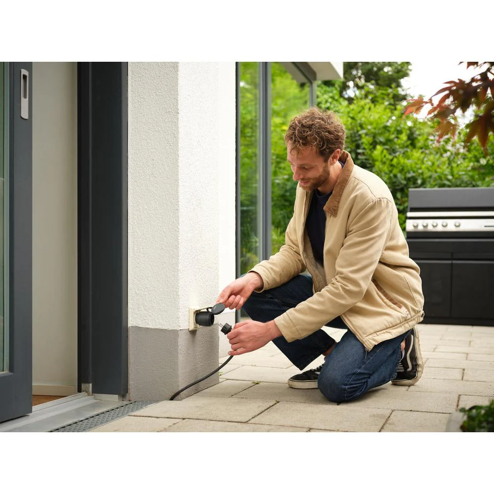 LEDANCE ZigBee SMART+ presa compatta intelligente da esterno, nera - Image 6
